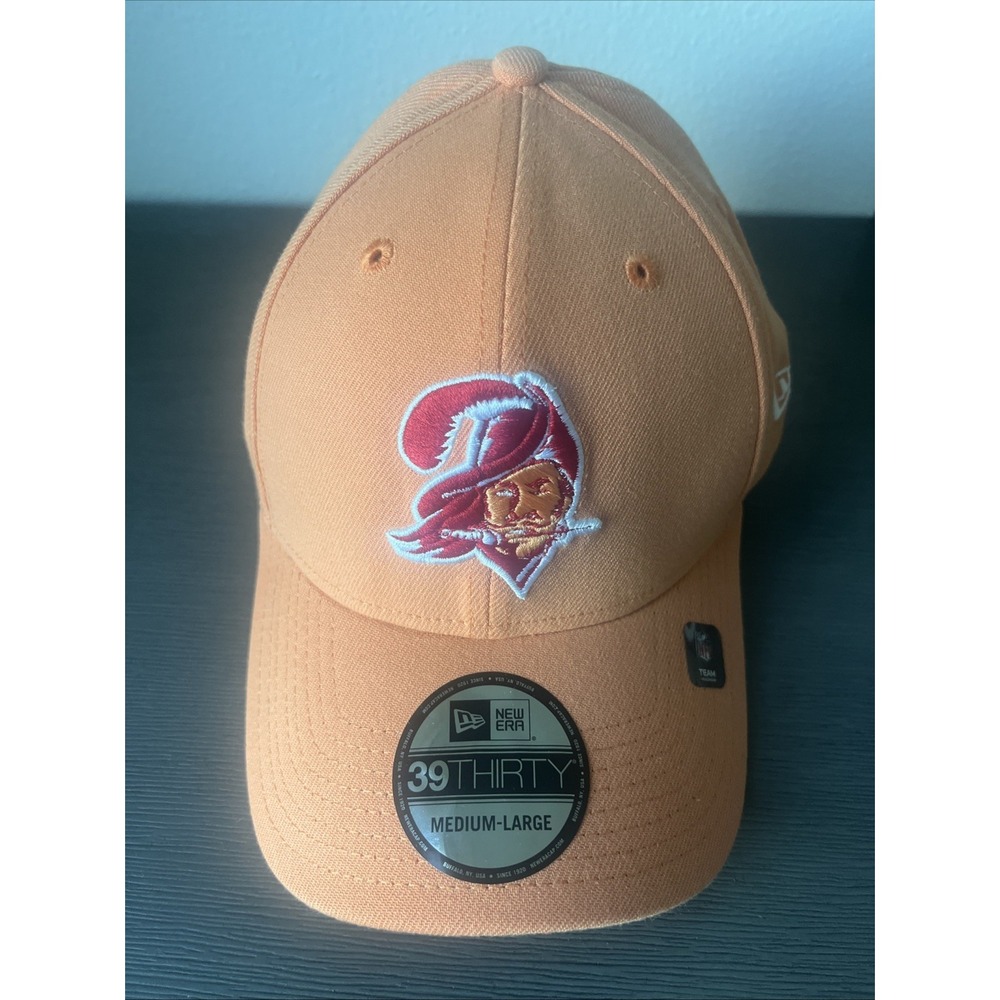 Tampa Bay Buccaneers Bucs Orange New Era 39Thirty Hat Cap M/L Medium Large NWT